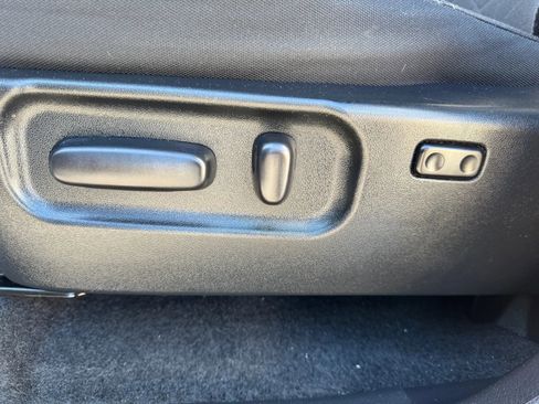 Used 2021 Toyota Tacoma TRD Sport w/ Technology Package image 21