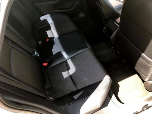 Used 2018 Honda Accord Sport image 25