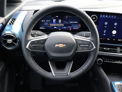 New 2026 Chevrolet Equinox EV LT image 16