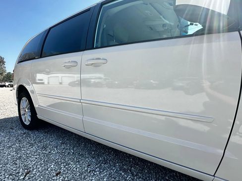 Used 2014 Dodge Grand Caravan SXT FWD image 13