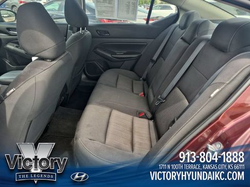 Used 2025 Nissan Altima 2.5 SV FWD image 23