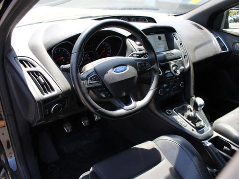 Used 2016 Ford Focus RS AWD/4WD image 13