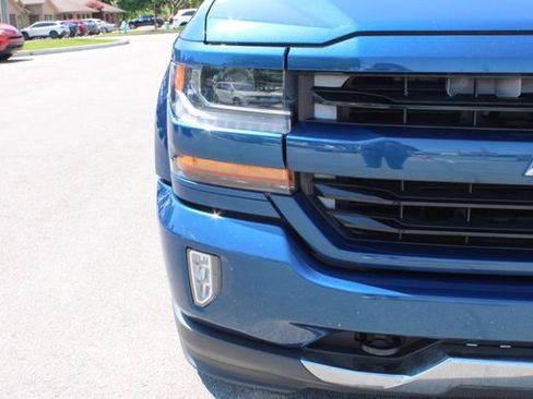 Used 2017 Chevrolet Silverado 1500 LT w/ All Star Edition AWD/4WD image 38