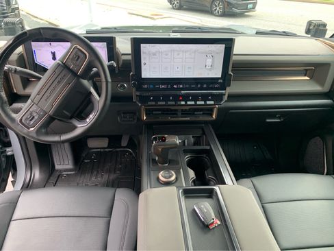 Used 2024 GMC Hummer EV 2X w/ Extreme Off-Road Package AWD/4WD image 10