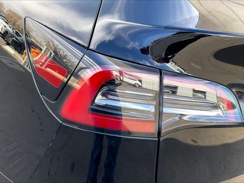 Used 2023 Tesla Model Y image 27