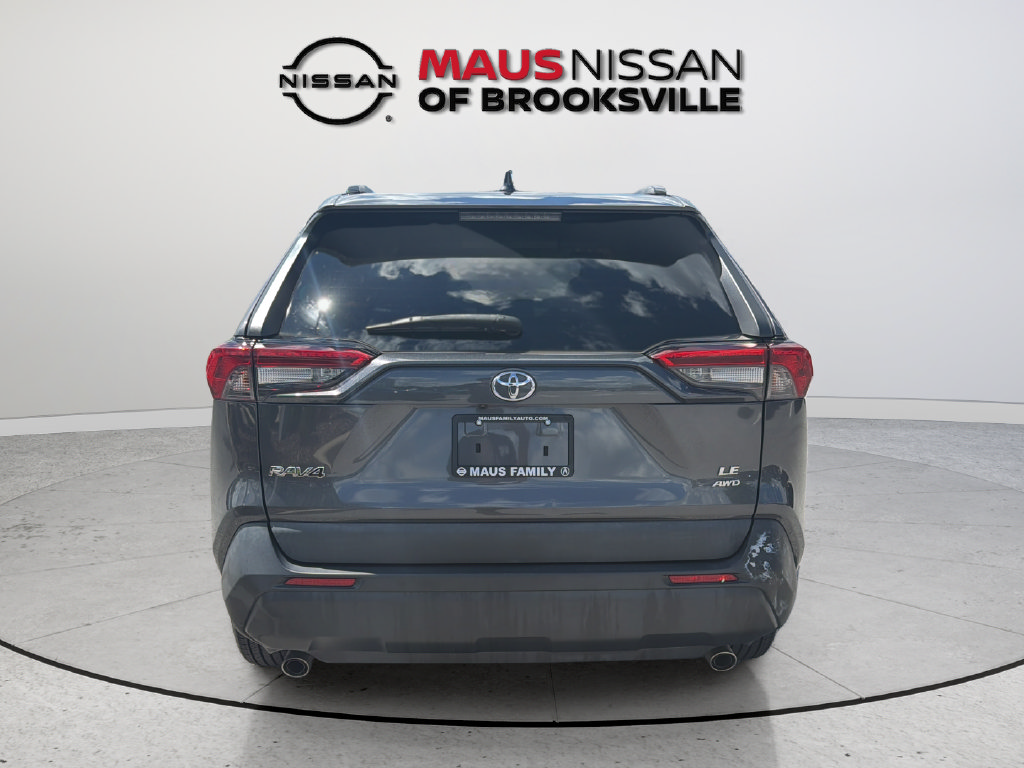 Used 2021 Toyota RAV4 LE AWD/4WD image 9