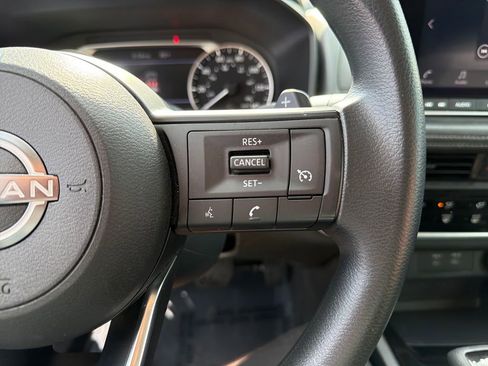 Used 2024 Nissan Rogue S FWD image 20