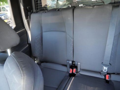 Certified 2024 Toyota Tacoma SR5 AWD/4WD image 13