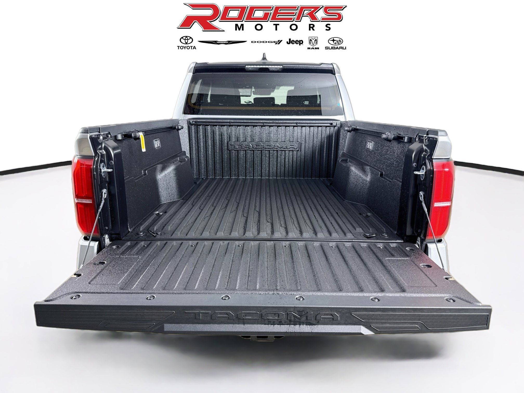 Certified 2026 Toyota Tacoma SR5 AWD/4WD image 23