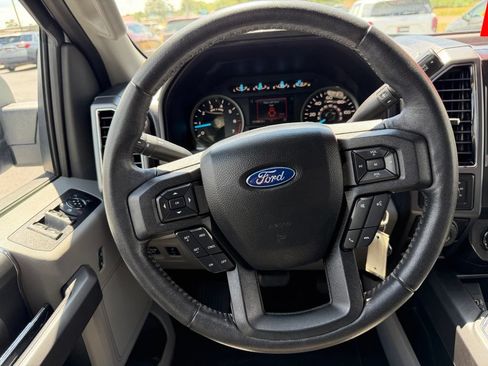 Used 2019 Ford F150 XLT w/ Equipment Group 302A Luxury AWD/4WD image 20