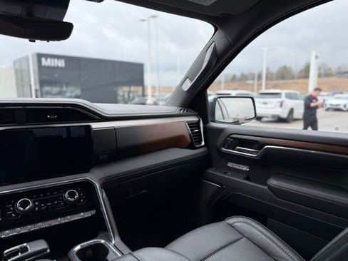 Used 2024 GMC Sierra 1500 Denali w/ Denali Reserve Package image 8