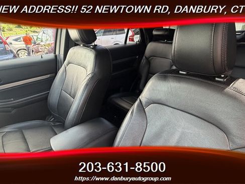 Used 2018 Ford Explorer XLT w/ Equipment Group 202A AWD/4WD image 19
