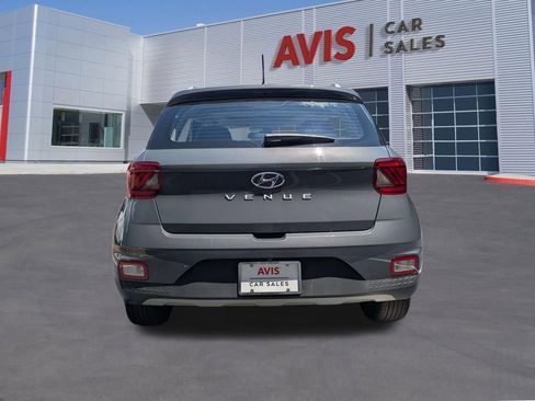 Used 2025 Hyundai Venue SEL FWD image 6