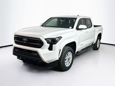 Used 2025 Toyota Tacoma SR5 RWD image 3