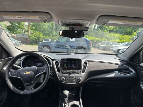 Used 2024 Chevrolet Malibu LT FWD image 33