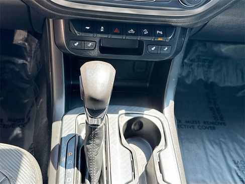 Used 2022 GMC Canyon AT4 w/ Trailering Package image 17