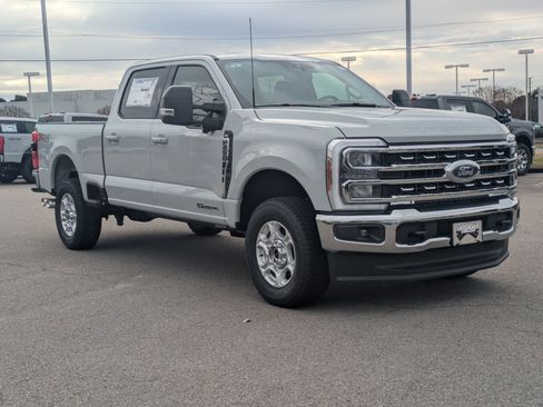 New 2026 Ford F250 XLT w/ XLT Premium Package image 2
