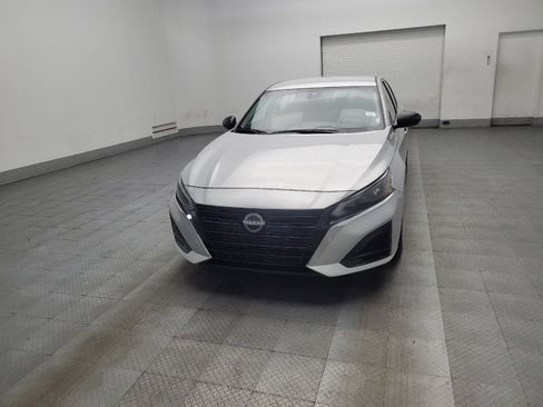 Used 2024 Nissan Altima 2.5 SV image 15