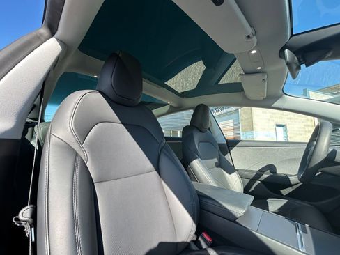Used 2025 Tesla Model 3 Long Range RWD image 27