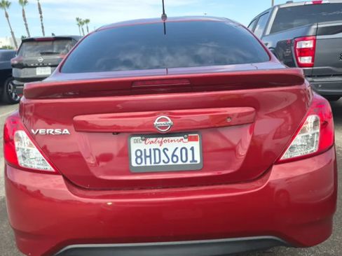 Used 2019 Nissan Versa S Plus FWD image 3