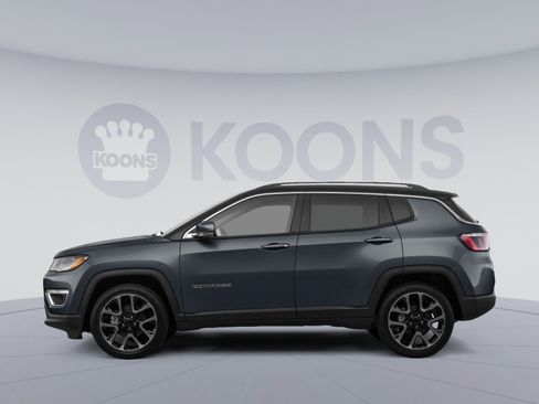 Used 2018 Jeep Compass Limited w/ Navigation Group AWD/4WD image 2