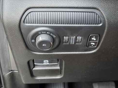 Used 2024 Jeep Wagoneer Series II AWD/4WD image 30
