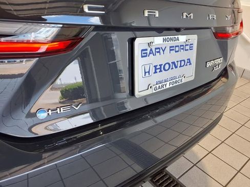 Used 2025 Toyota Camry XLE FWD image 21