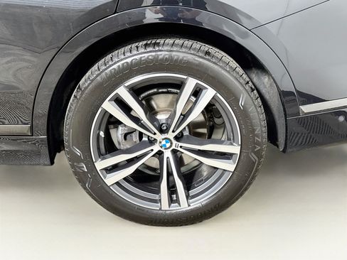 Used 2021 BMW X7 xDrive40i w/ M Sport Package AWD/4WD image 30