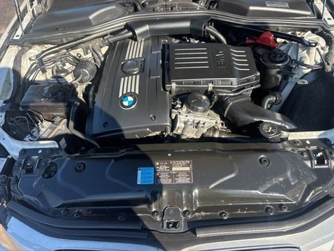 Used 2010 BMW 535i xDrive Sedan image 18