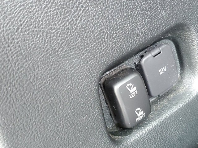 Used 2021 Ford Edge Titanium w/ Equipment Group 301A FWD image 35