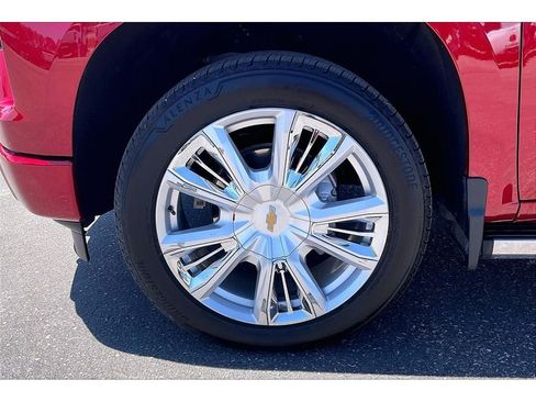 Used 2024 Chevrolet Silverado 1500 High Country AWD/4WD image 10