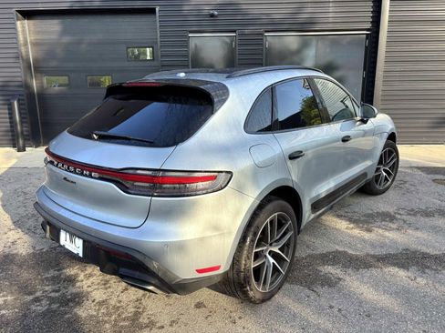 Certified 2025 Porsche Macan AWD/4WD image 10
