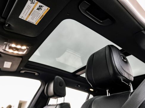 Used 2021 Mercedes-Benz GLS 580 4MATIC image 22