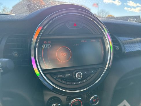 Used 2018 MINI Cooper S image 14