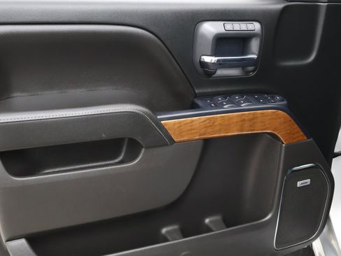 Used 2018 Chevrolet Silverado 1500 LTZ w/ Texas Edition image 15