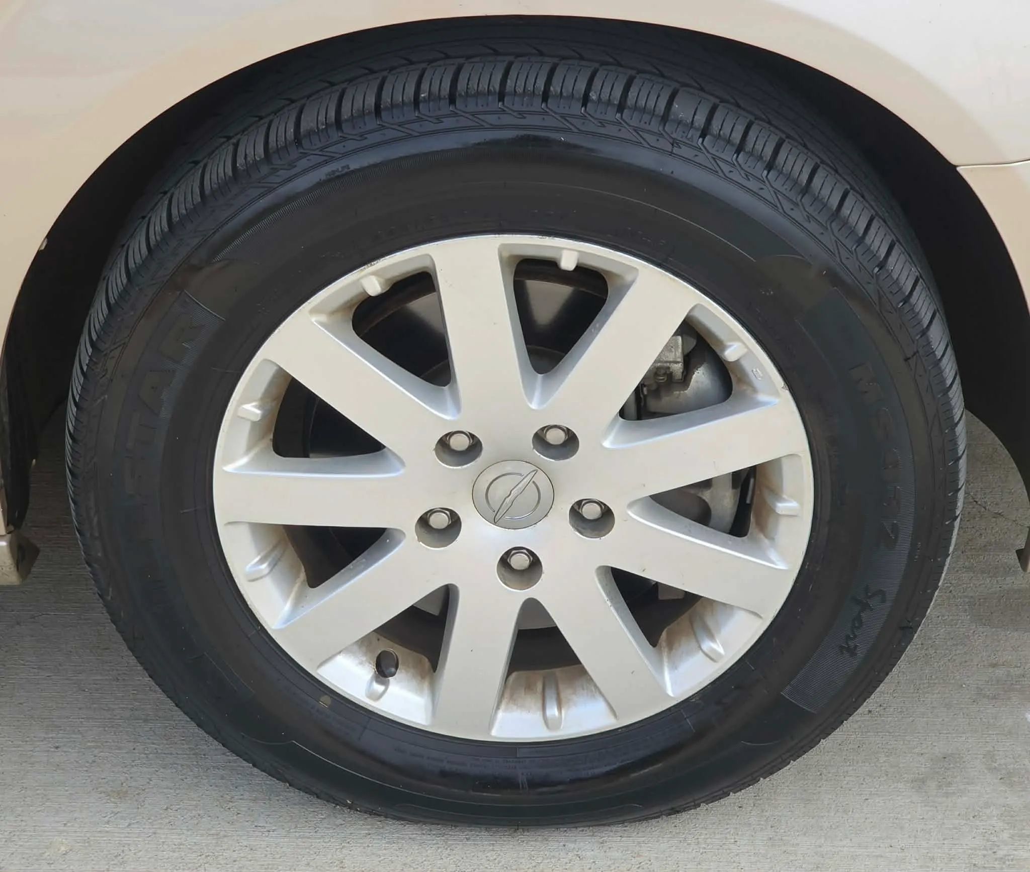 Used 2014 Chrysler Town & Country Touring FWD image 26