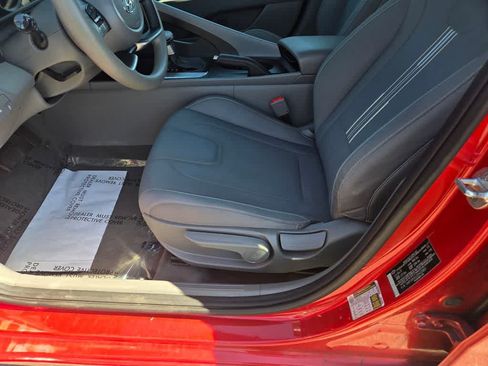 Used 2023 Hyundai Elantra SEL FWD image 18