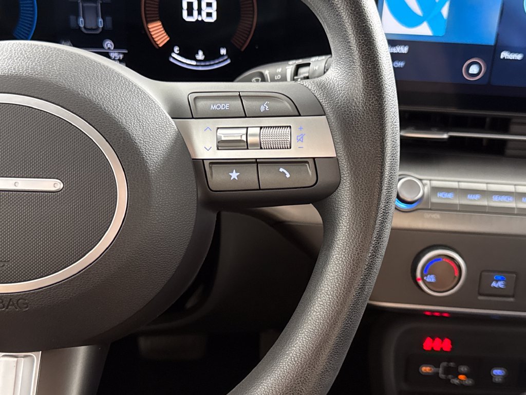 Certified 2024 Hyundai Kona SE AWD/4WD image 18