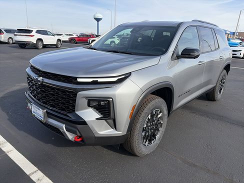 New 2026 Chevrolet Traverse Z71 w/ Enhanced Driving Package image 9