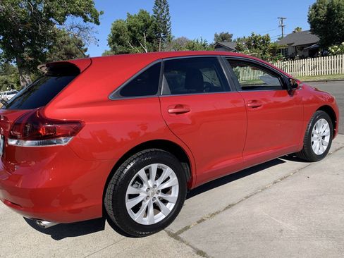 Used 2013 Toyota Venza LE image 8
