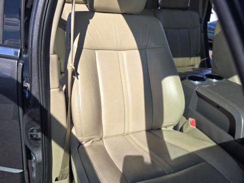 Used 2015 Lincoln Navigator 4WD w/ Equipment Group 101A Reserve image 33