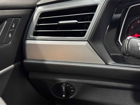 Used 2020 Volkswagen Jetta S image 31