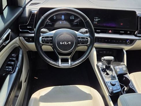 Used 2023 Kia Sportage EX FWD image 12