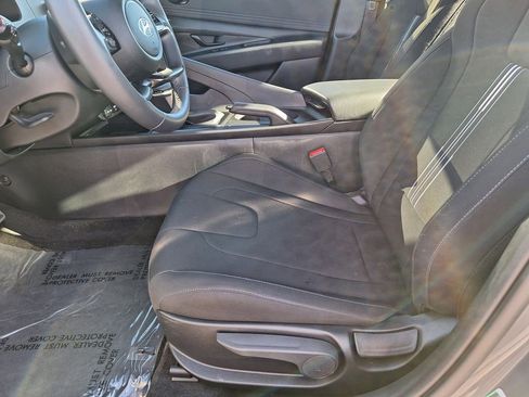 New 2025 Hyundai Elantra Sport image 11