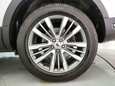 Used 2019 Ford Explorer Platinum AWD/4WD image 39