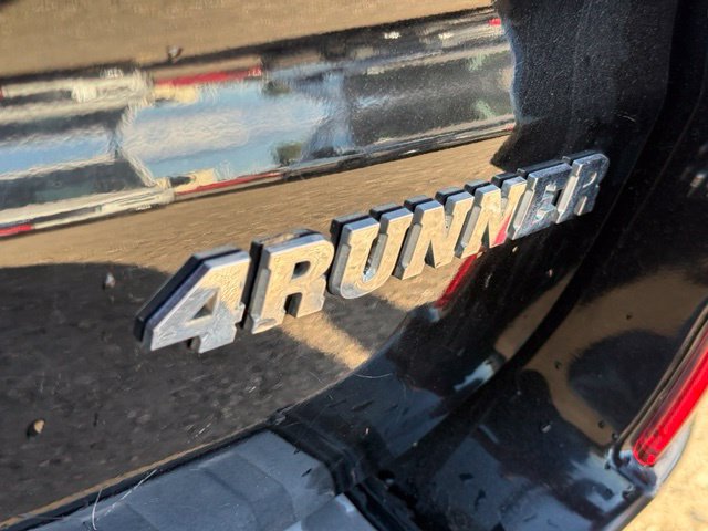 Used 2004 Toyota 4Runner SR5 AWD/4WD image 13