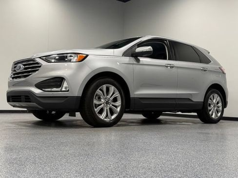 Used 2023 Ford Edge Titanium AWD/4WD image 4