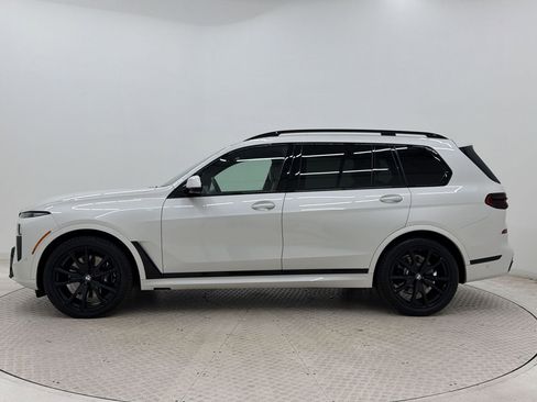 Used 2024 BMW X7 xDrive40i w/ Executive Package AWD/4WD image 2