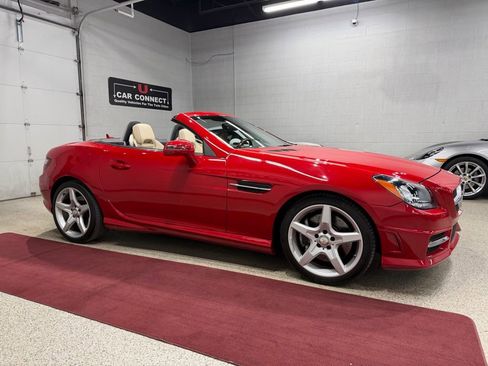 Used 2012 Mercedes-Benz SLK 250 image 10