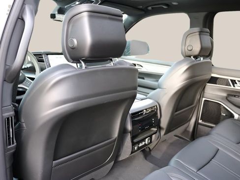 New 2026 Jeep Grand Wagoneer Limited AWD/4WD image 16